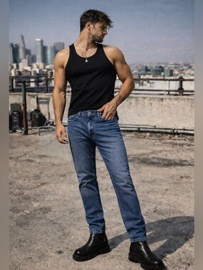 Hudson Byron Slim Straight Jeans – Medium Wash Stretch Denim – Size 30